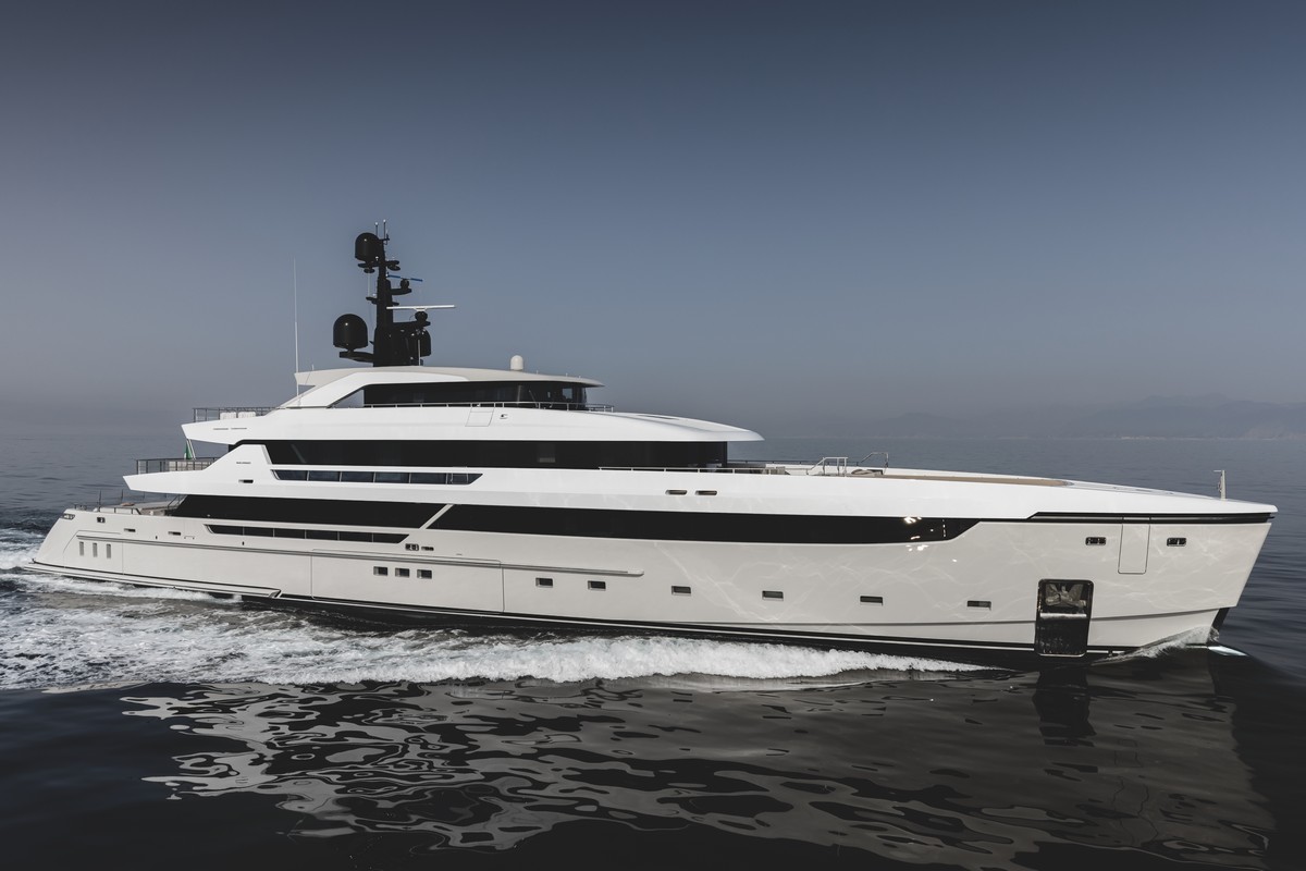 yacht-lemon-tree-sanlorenzo-charterworld-luxury-superyacht-charters